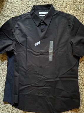 Calvin Klein Men’s Black Short-Sleeve Button-Down Shirt